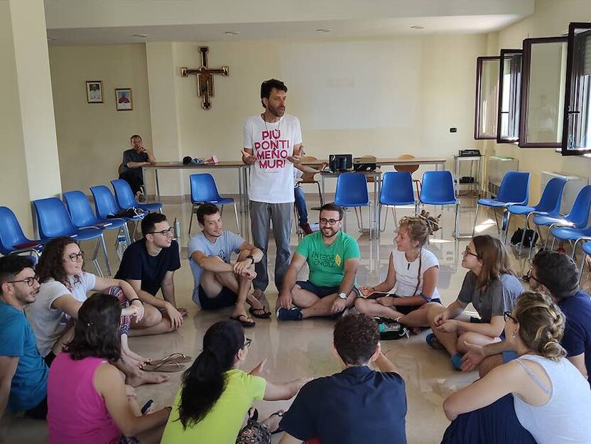 I partecipanti a un corso fidanzati, appartenenti a un gruppo di nuova generazione emigrata a Basilea